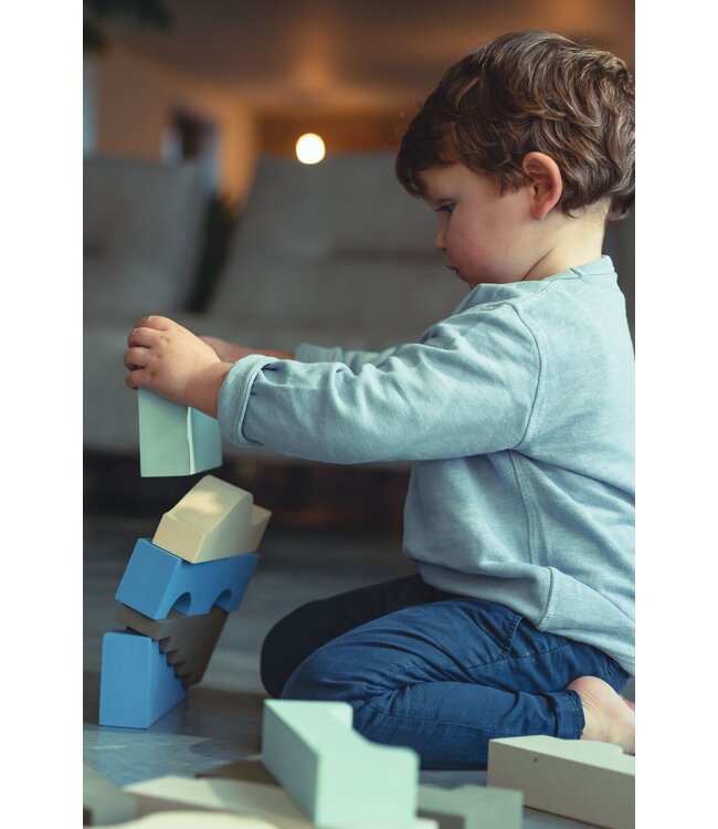 Moes play - Puzzle blocks sky