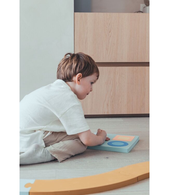 Moes play - Geometrica