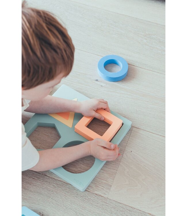 Moes play - Geometrica