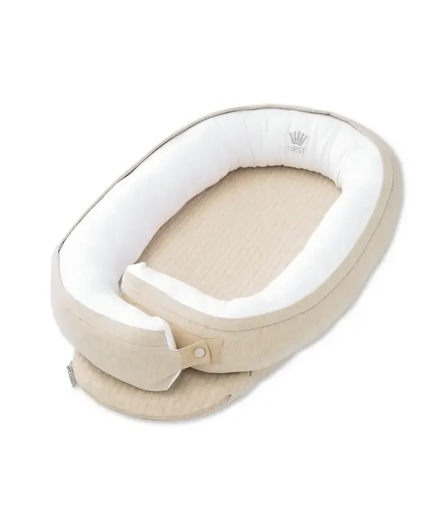 First My First collection - Essentials coccon nest beige/white