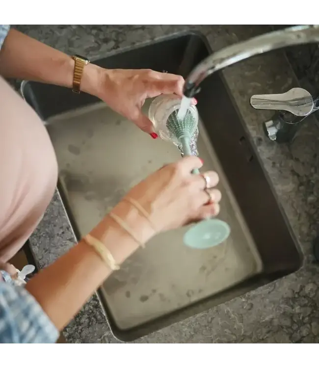 Mushie - SILICONE BABY BOTTLE BRUSH Cambridge blue