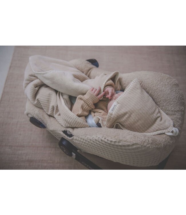 Koeka - Omslagdoek teddy Vik Sand