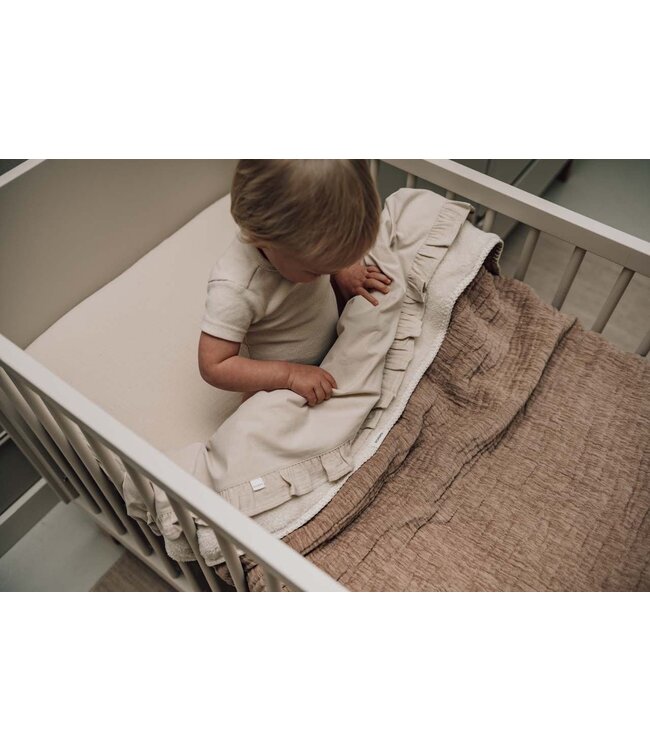 Koeka -  Ledikantlaken en hoeslaken set ruffle Faro Warm white