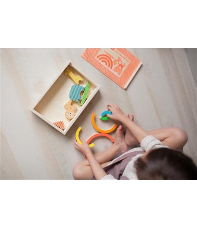 Petit Collage - Houten Box Spel - Stapeltoren Regenboog
