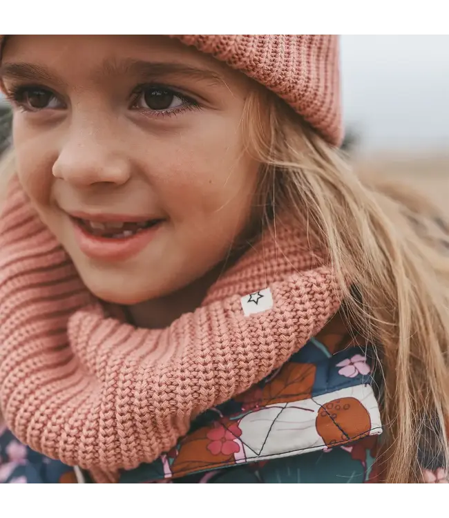 Your Wishes - Knitted  scarf Rose dawn 80-104