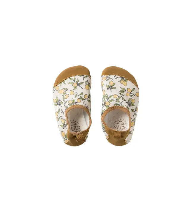 Salted stories - Water shoes Lemons