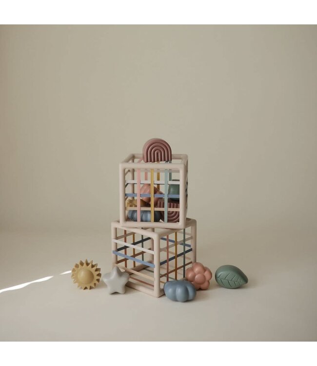 Mushie - Elastic shape sorter