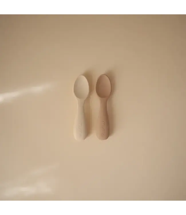 Mushie - Toddler starter spoon Natural / Shifting Sand