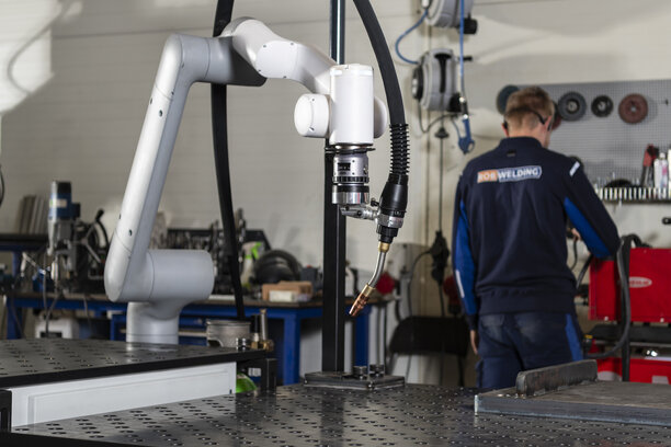 Ready Cobot Station: Flexibel, komplett und bereit für jede Aufgabe | GoFa 10