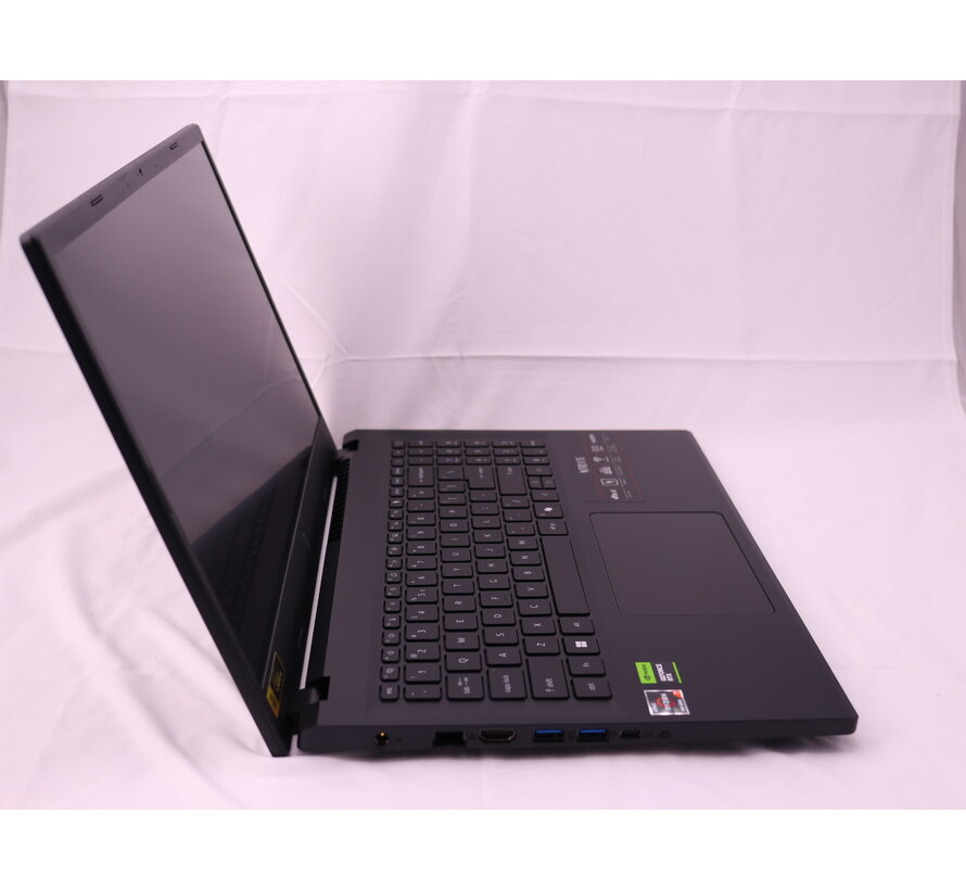 Nitro V 15 ANV15-41-R2X8 + Nitro Wireless Controller