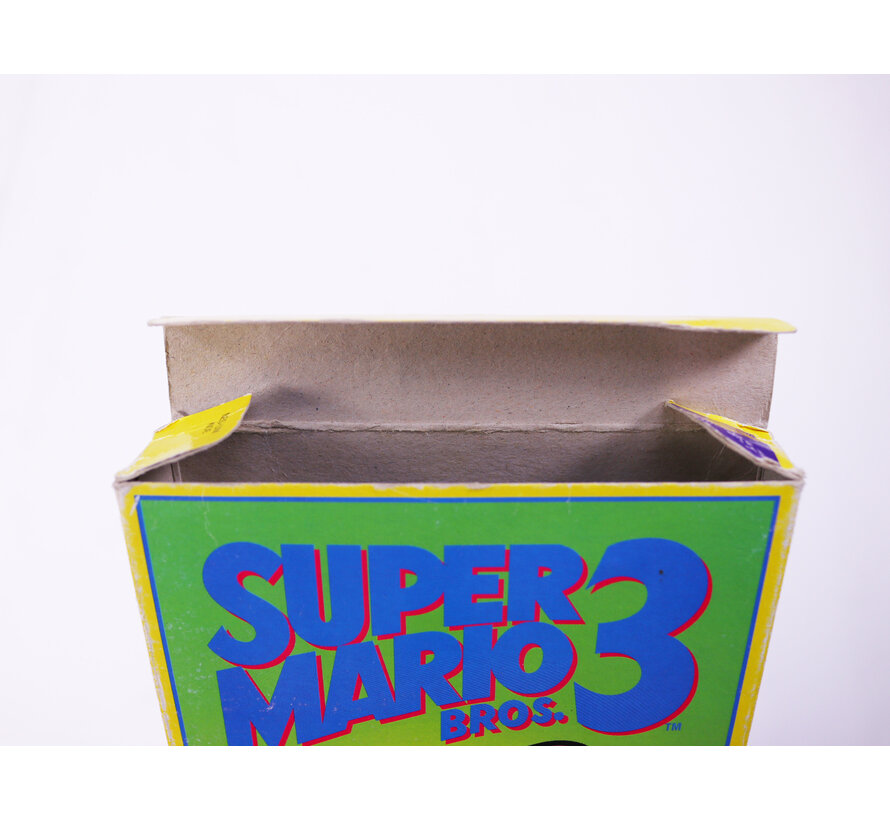 NES - Super Mario Bros 3 - Boxed CIB