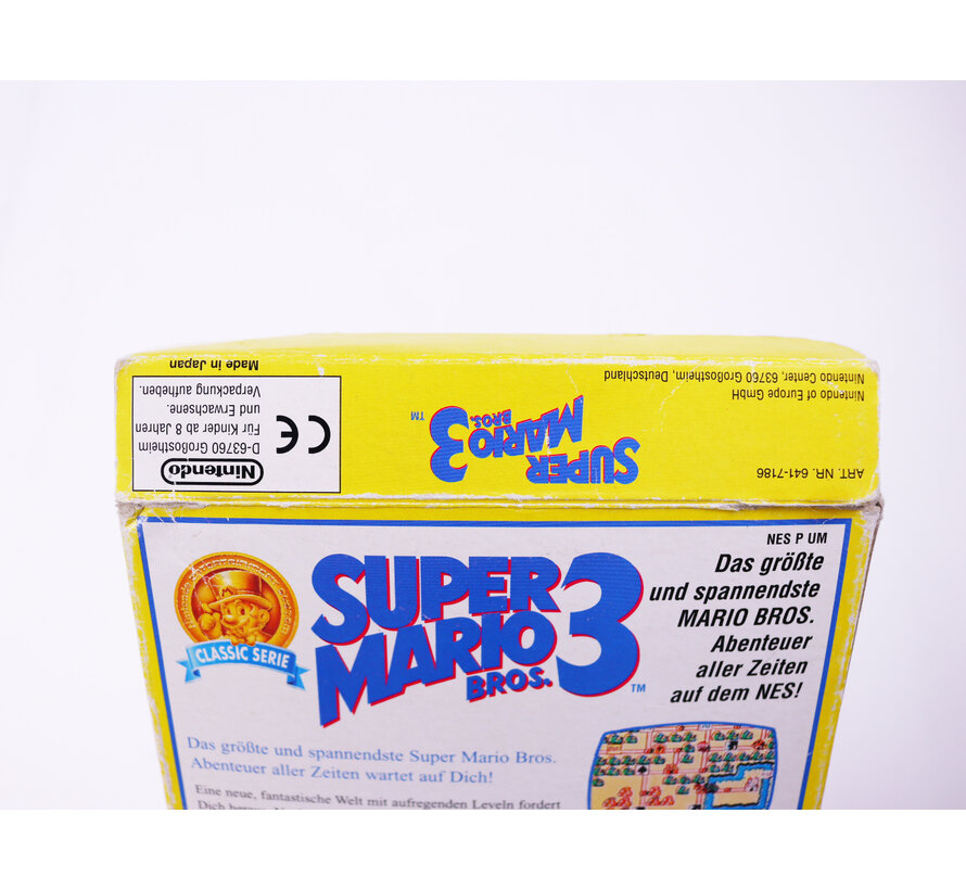 NES - Super Mario Bros 3 - Boxed CIB