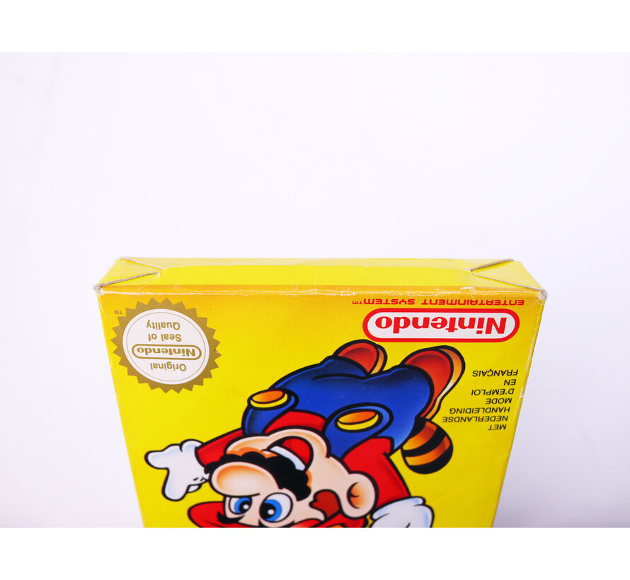NES - Super Mario Bros 3 - Boxed CIB