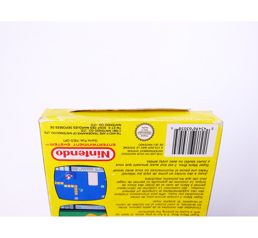 NES - Super Mario Bros 3 - Boxed CIB