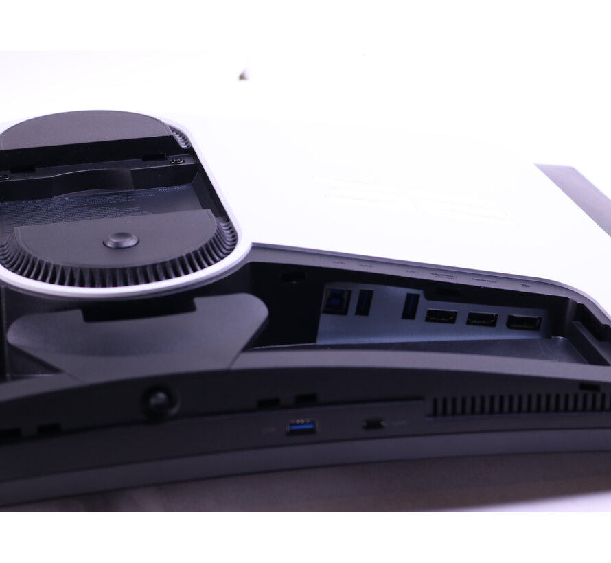 AW3225QF Zwart | 4K - Curved - 240hz - 0,03 ms - OLED - 31.6 inch