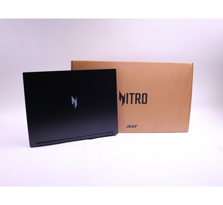 Nitro V 16 ANV16-41-R8FA