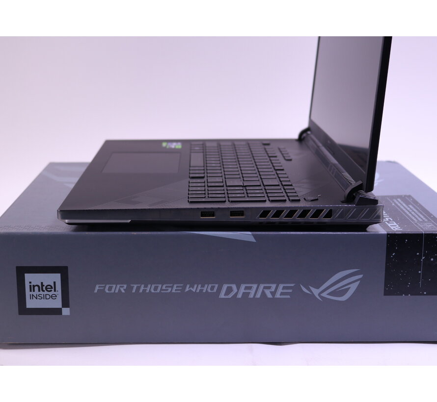 ROG Strix SCAR 18G834JZR-N6111W