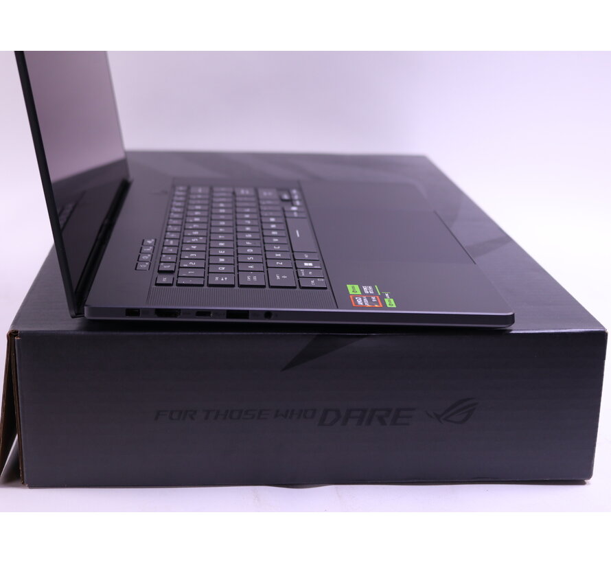 ROG Zephyrus G16 GA605WV-QP060W