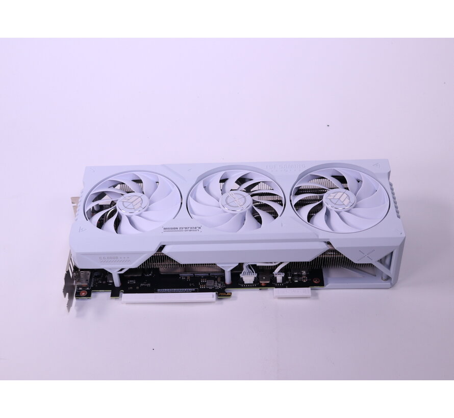 ASUS TUF Gaming GeForce RTX 4070 Ti SUPER BTF White OC Edition