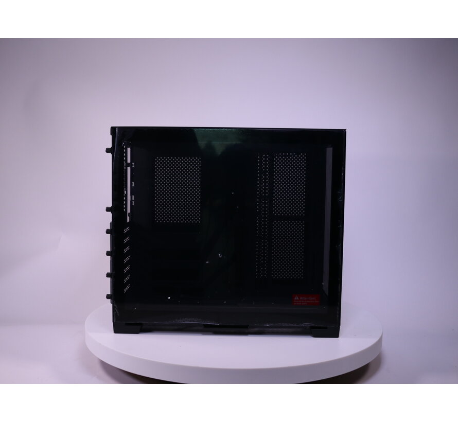 PC-O11 Dynamic Mini Zwart