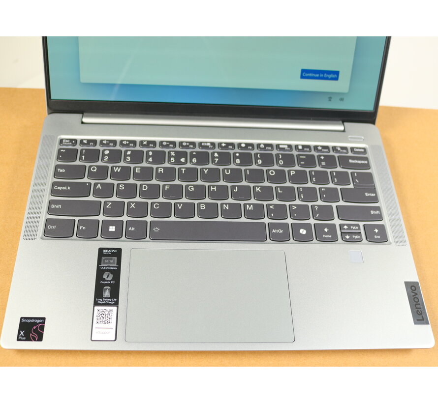 IdeaPad Slim 5 14Q8X9 (83HL003QMH)