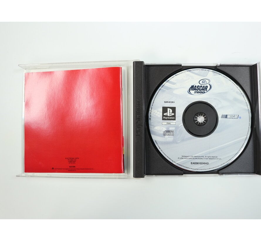 PlayStation 1 - NASCAR 2000