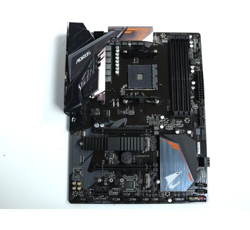 Gigabyte Aorus B450 Elite