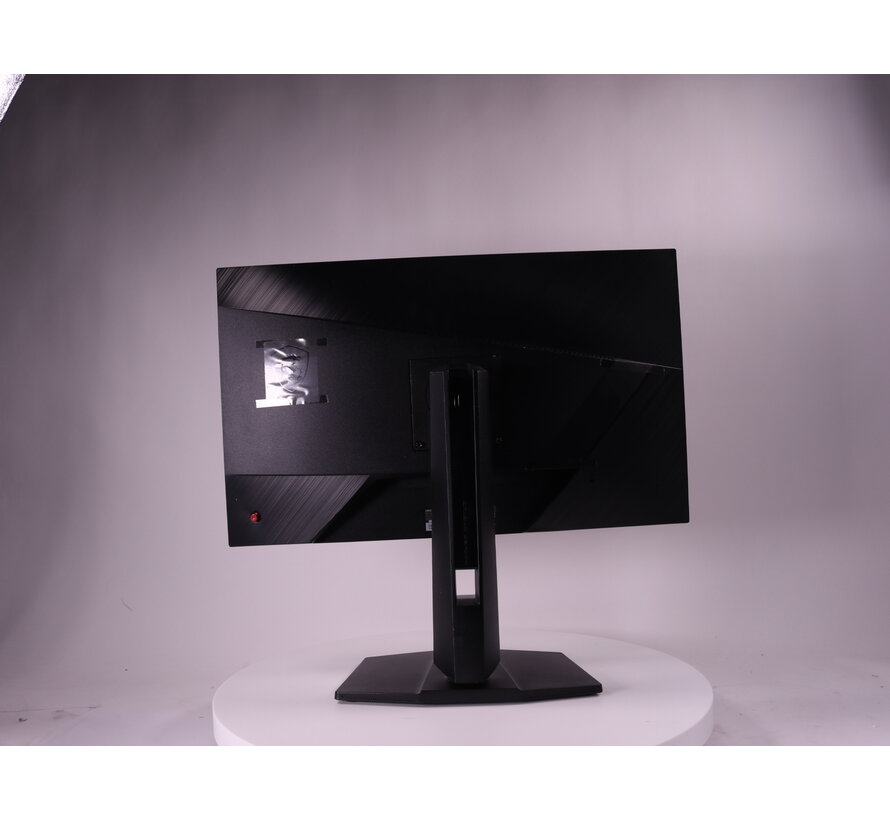 G272QPF E2 | 27" | Quad HD | 180Hz | IPS