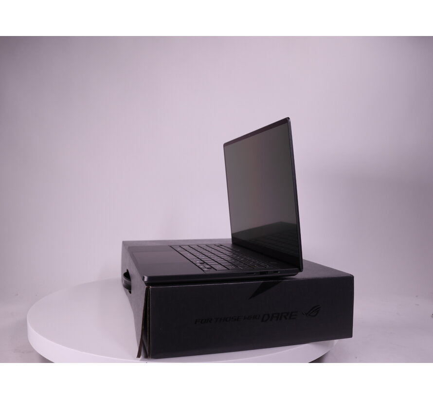 ROG Zephyrus G14 GA403UM-QS006W | AMD RYZEN 9 | RTX 5060 | 14''