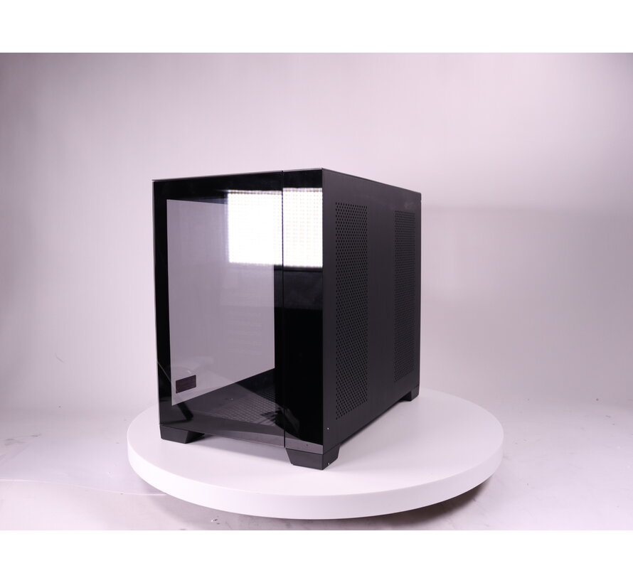 PC-O11 Dynamic Mini - Zwart