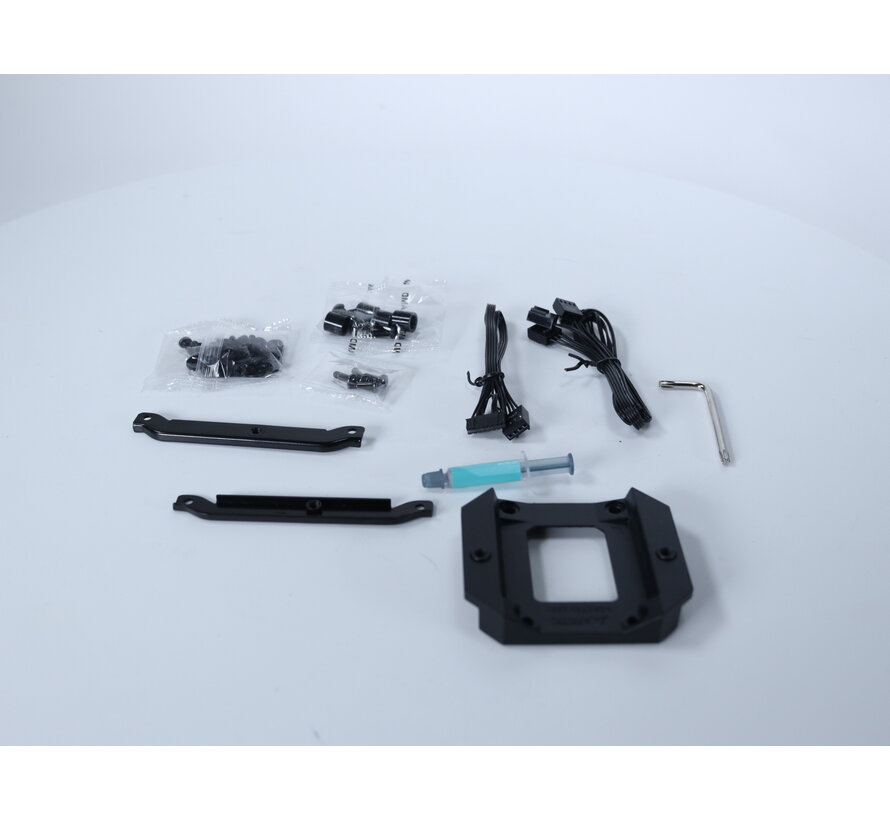 Liquid freezer III Pro 420 Zwart (Verpakking niet netjes)