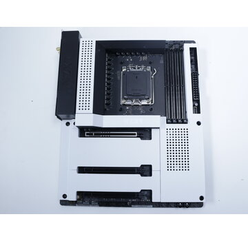 NZXT NZXT N7 B650E Wit zonder doos (Tweedekansje)