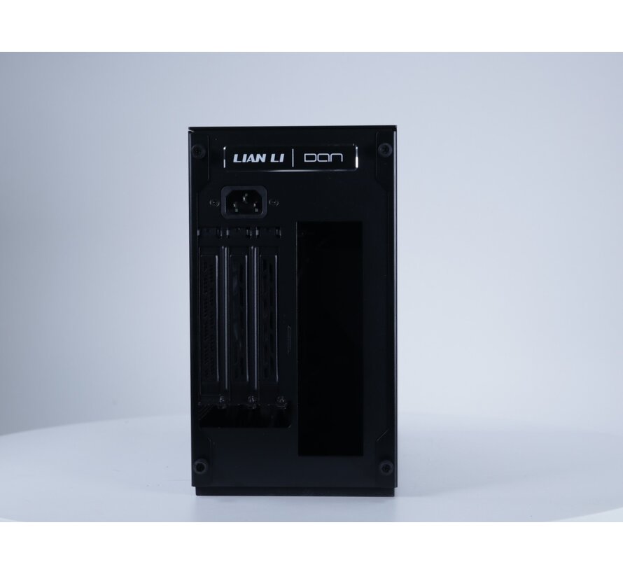 A4-H2O PCI 4.0 mini Tower ( geen PCIE riser kabel) - [Tweedekansje]