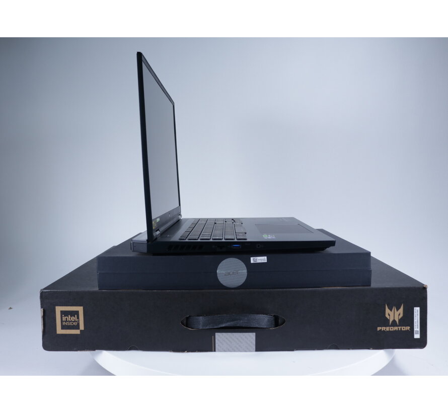 Predator Helios 18 PH18-72-97DH | 18" | Core i9 | RTX 4080