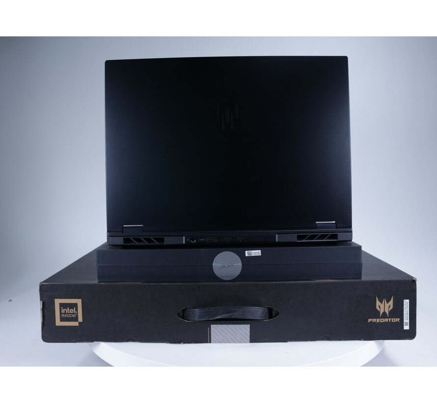 Predator Helios 18 PH18-72-97DH | 18" | Core i9 | RTX 4080