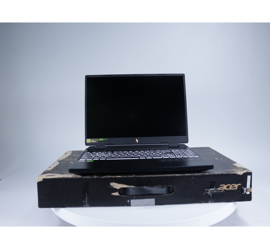 Nitro 16 AN16-41-R8NQ