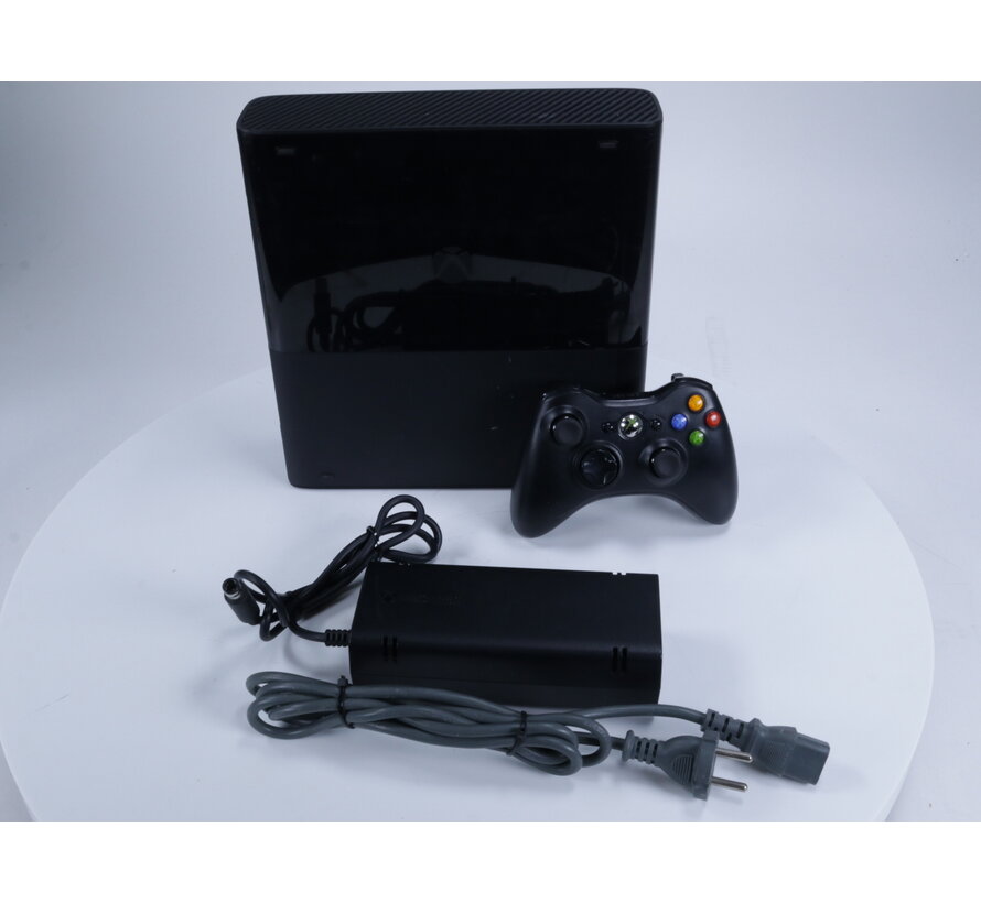 Xbox 360 - Console E [250 GB HDD]