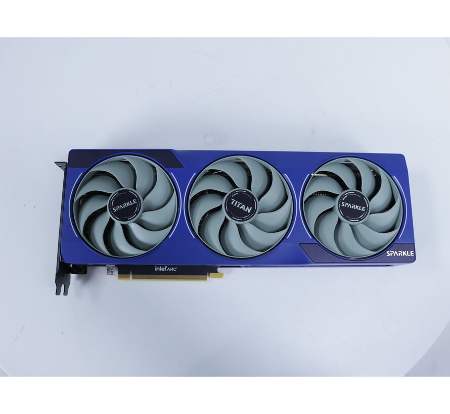 Intel Arc B580 TITAN OC