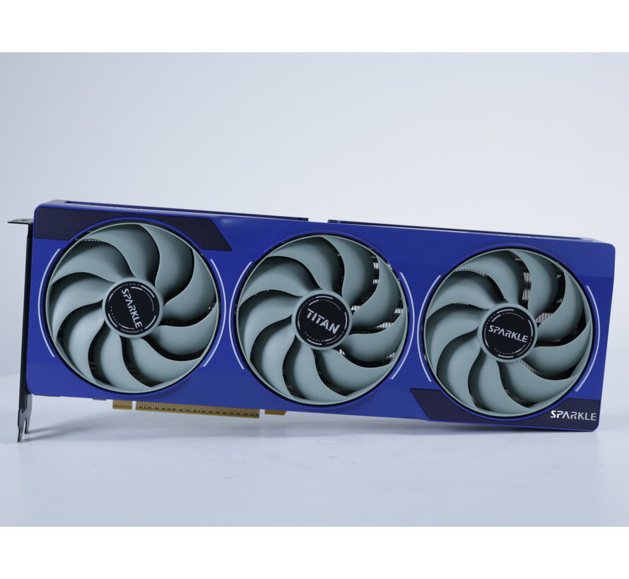 Intel Arc B580 TITAN OC
