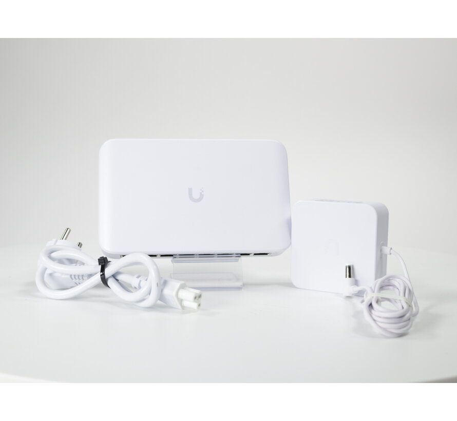 UniFi Switch Lite 8 PoE [2]