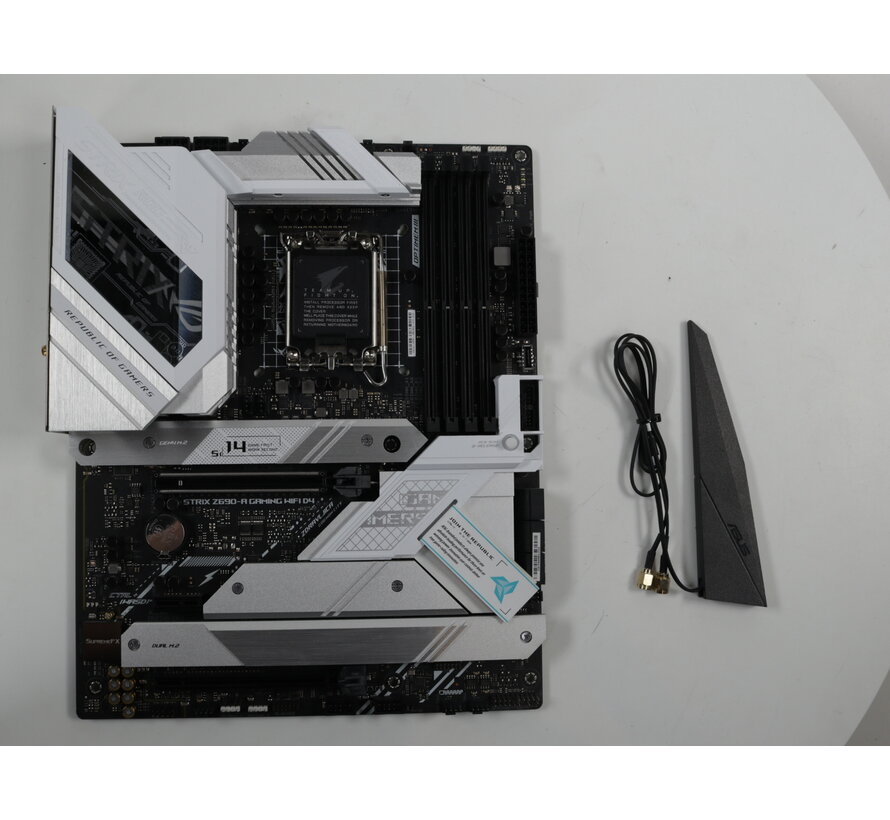ROG Strix Z690-A GAMING WIFI D4