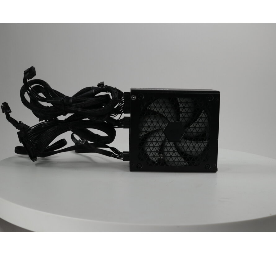 RM750x (2021) Zwart