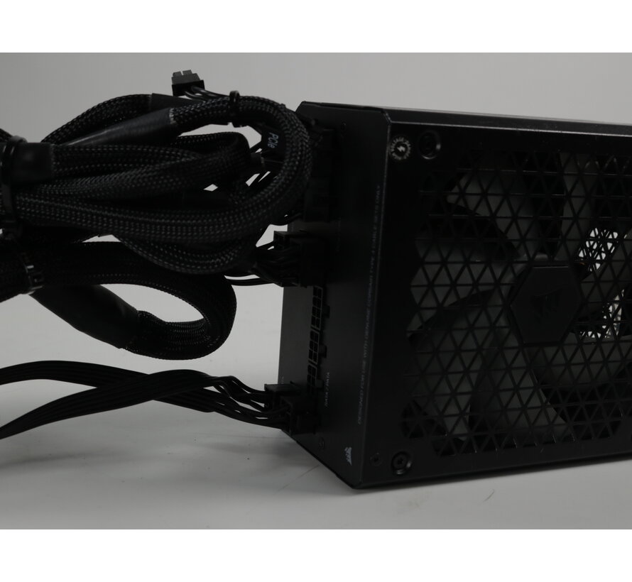 RM750x (2021) Zwart