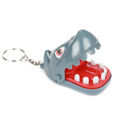 Bijtend dier aan sleutelhanger ( voorraad 107 stuks OP = OP)