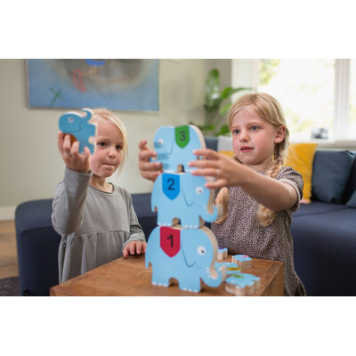 Circus olifanten 3+ (nog 1 stuk, OP = OP)