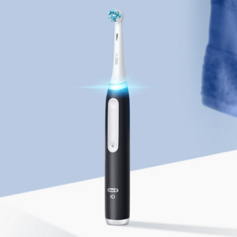 Oral-B Oral-B iO Series 3 Black + Extra Body Pink Oral-B Oral-B iO Series 3 Black + Extra Body Pink