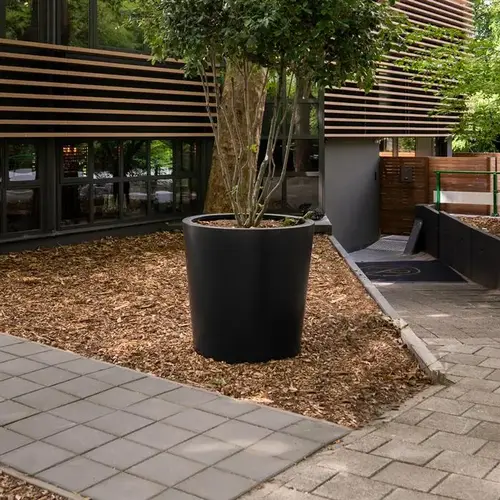 Adezz Polyester plantenbak Conic Ø89x100 cm | Antraciet zwart