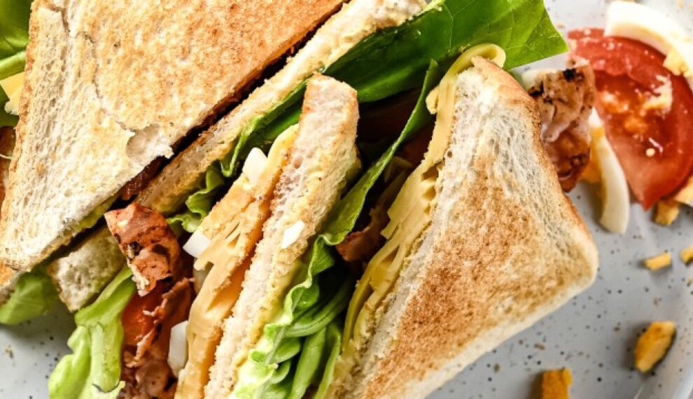 Club Sandwich & Frisse Salade met Weydeland kaas!