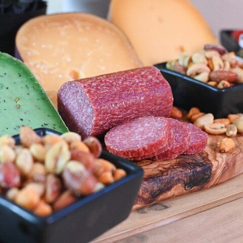 Kaas & Borrelz Snackbox 2 "Three Musketeers"