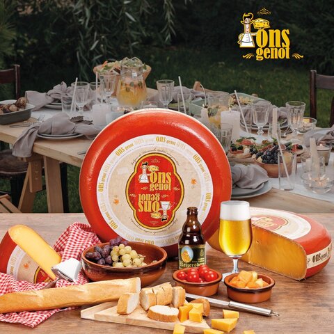 Kaas & Borrelz Ons Genot-Bierkäse Ganze Käse